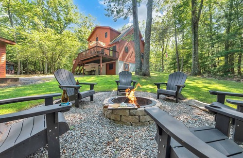 Tafton House | Charming Getaway | Minutes from Lake Wallenpaupack