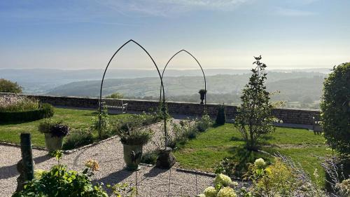Mont-Saint-Vincent House | Charming Gite In Mont Saint Vincent