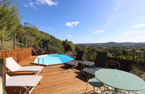 Saint-Cyprien House | Charming gite ideally situated in the heart of the Black Perigord.