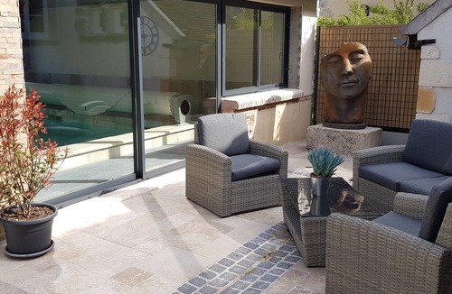Esternay House | Charming gite in Champagne with heated indoor pool