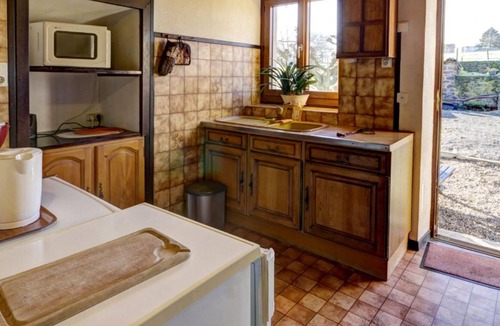 Saint-Chamond Cottage | Charming gîte with WIFI and terrace, 15 min from Saint-Étienne