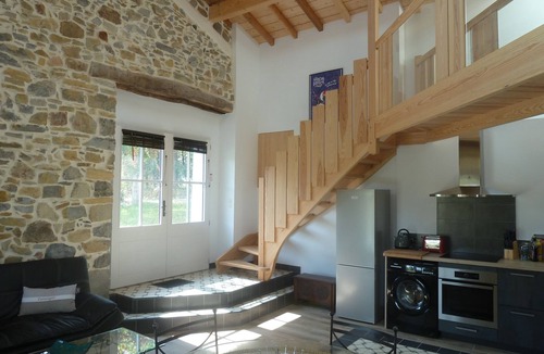 Osses House | Charming gîte with swimming pool and mountain views in the heart of the Basque Country