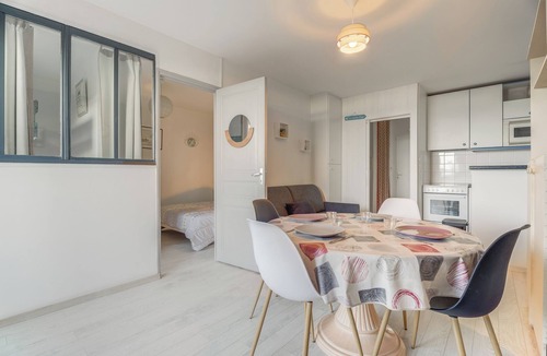 Saint-Cast-le-Guildo Apartment | Charming Ground-Floor Apartment with Sea View and Private Courtyard
