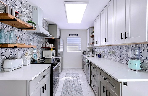 Holmes Beach Cottage | Charming Ground Level Resort Style 3 units Condo of a TRIPLEX- unit A