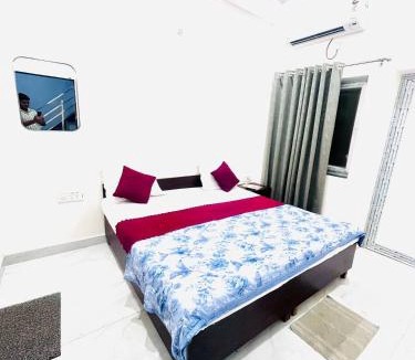Vrindavan House | Charming Guest Room Retreat in Vrindavan with Modern Comforts