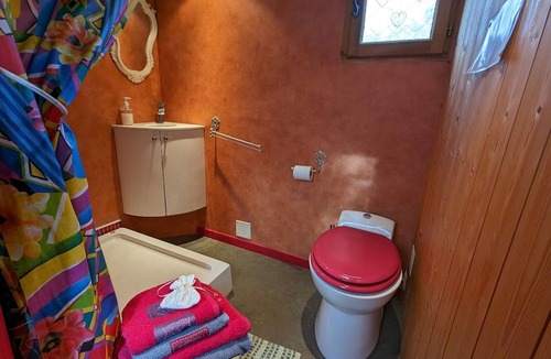 Sercoeur Bed & Breakfast | Charming Gypsy Caravan near Epinal with Comfort and Garden Oasis