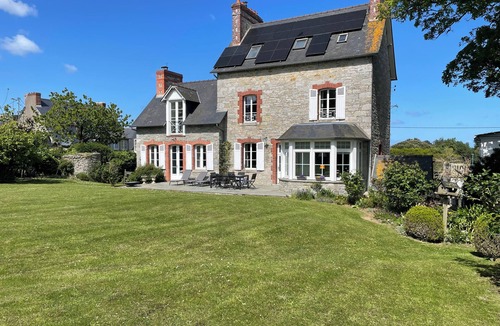 Saint-Cast-le-Guildo House | Charming house 400 m from the beach
