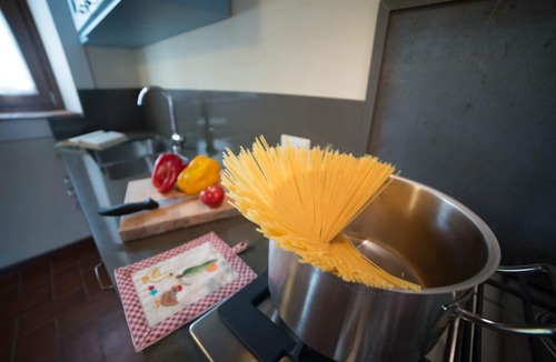 Starda House | charming hamlett with private ool, ideal place for vacation with friends