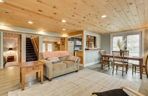 Rock Creek House | Charming Happy Valley Home: 13 Mi to Portland!