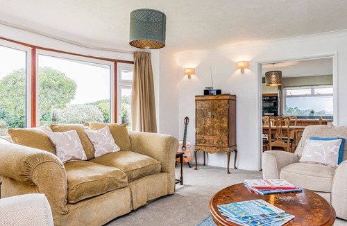 Emsworth House | Charming Harbourside Cottage - Pass the Keys
