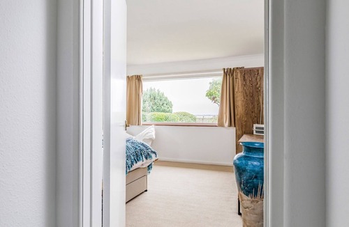 Emsworth House | Charming Harbourside Cottage - Pass the Keys