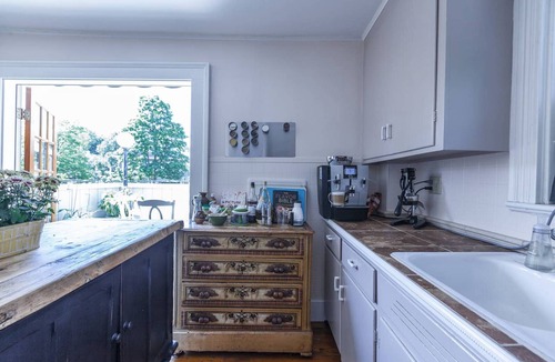West Cambridge House | Charming Harvard Victorian w/pkng