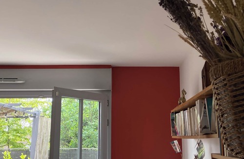 Noisy-le-Sec Apartment | Charming Haussmannian apartment, designer decor & jacuzzi near Montmartre