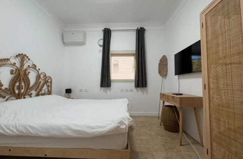 Jerusalem City Centre Apartment | Charming Heritage 1 and a half bedroom