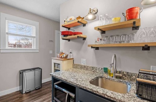 Downtown Condo | Charming & Historic 2BR Oasis in Downtown Luxury
