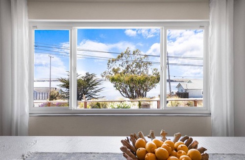 Bodega Bay House | Charming, historic, 3-bedroom house overlooking Bodega Bay with Spa and Firepit