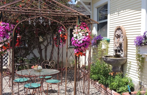 Morro Bay Cottage | Charming & Historic Beach Cottage - Oasis in the Heart of Downtown