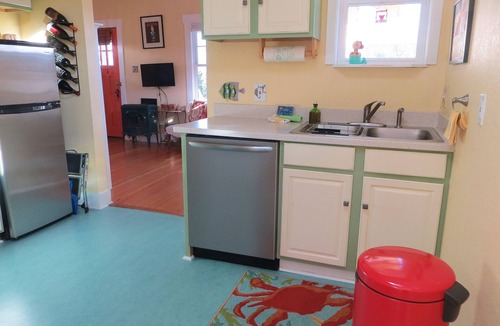 Ashland Cottage | Charming historic cottage just 4 blocks from downtown (Licensed PA 17-248)