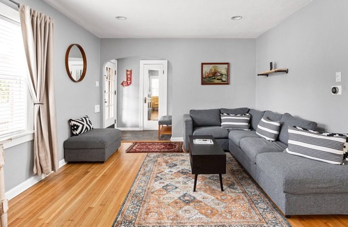 Indianapolis House | Charming Historic Fully Updated Home- Sleeps 12-13. Pet friendly!