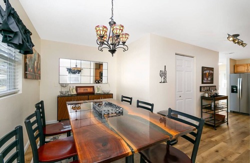 St. Charles House | Charming Historic Retreat in Old Town St. Charles