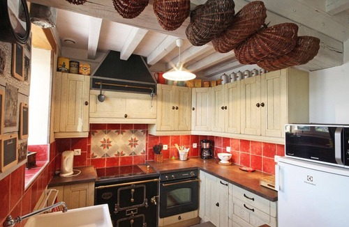 Breel Cottage | Charming House 6 Pers, Sauna, Scenic Views, Swiss Normandy