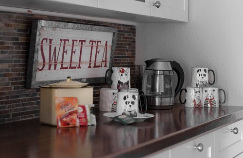 Ridgefield House | Charming Hobby Farm w/Hot Tub, Sauna, Pickleball & Mini Golf Near I-5/205