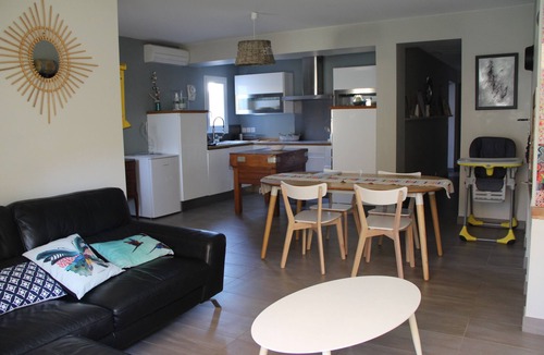 Le Grau-dʼAgde House | Charming holiday home in Grau d'Agde. 100m from the beach and shops.