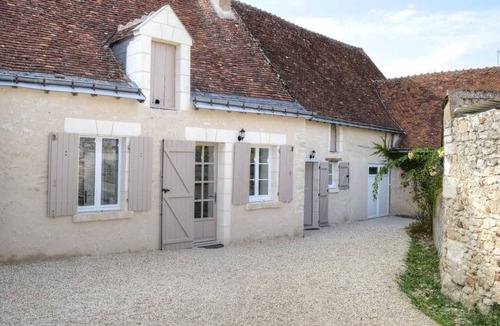 Chedigny Cottage | Charming Holiday Home in the Heart of Chédigny with Private Garden, Parking, and Modern Amenities