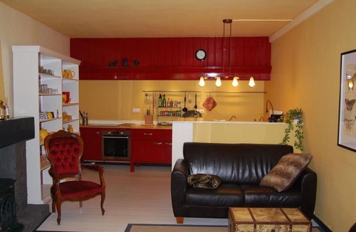 Etables House | Charming Holiday Home in etables with Swimming Pool
