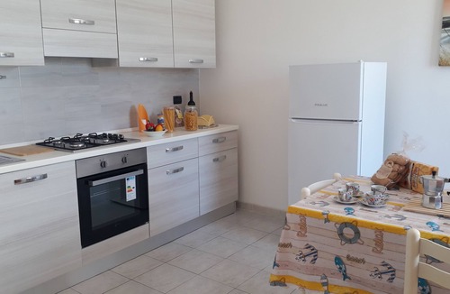San Foca Apartment | Charming Holiday Home Near The Beach With A Terrace Parking Available, Pets