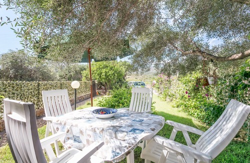 Monte Petrosu House | Charming holiday home with garden - Casa Roberta