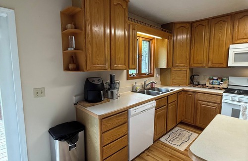 Eaton County House | Charming Home Away from Home, Olivet MI