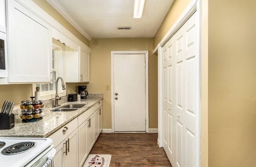 Sumter House | Charming home away from home 2-bed 2-bath house with WiFi, AC in lovely Sumter