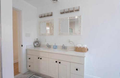 Springs Apartment | Charming Home for a Perfect Escape