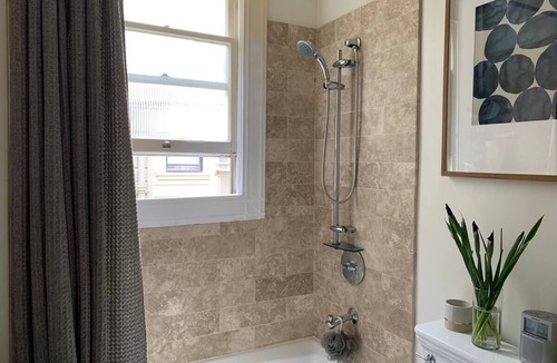 Pacific Heights Condo | Charming Home in Pacific Heights