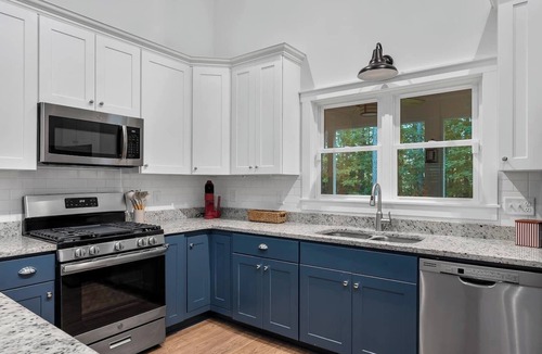 Central House | Charming home near Clemson, SC!