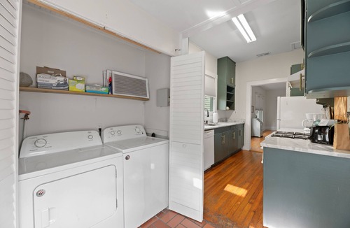 Washington Square House | Charming Home Near Mardi Gras with EV Charger