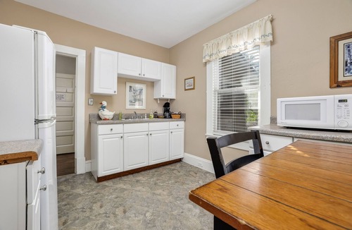 Brevard House | Charming home, perfect for families, Bikers, Brevard College, College, camps