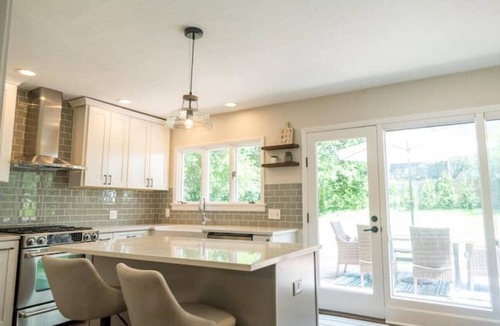 Hudson House | Charming home steps away from Main Street Hudson and Western Reserve Academy