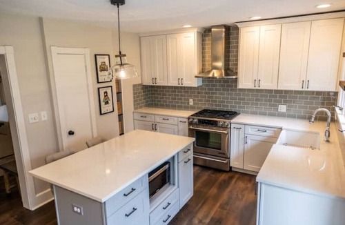 Hudson House | Charming home steps away from Main Street Hudson and Western Reserve Academy
