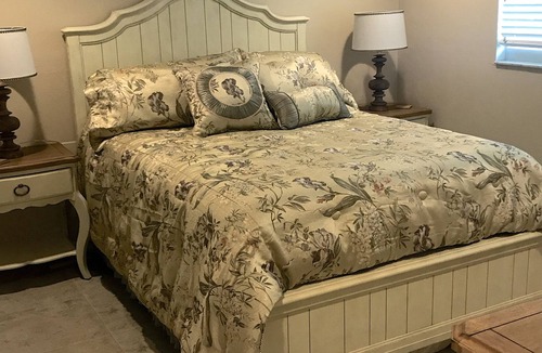 Laurel House | Charming home with a short walk to the beach!