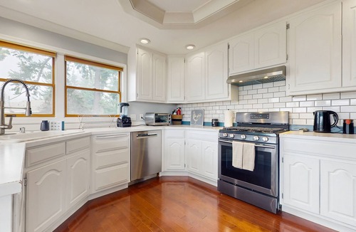 Richmond Beach House | Charming home with expansive views, dog-friendly, large yard with yard games