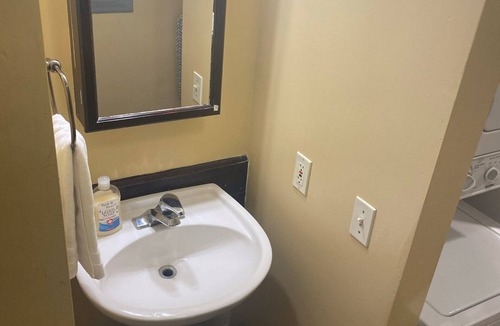 Pioneer Square Hotel | Charming hotel suite in delightful Seattle with Wi-Fi.