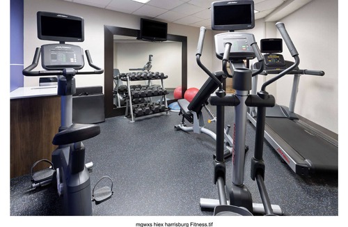 Harrisburg Hotel | Charming hotel with 2 Queen Beds in delightful Harrisburg with AC, fitness room