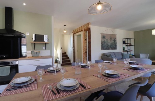 Le Mele-sur-Sarthe Cottage | Charming house for 8, close to leisure activities