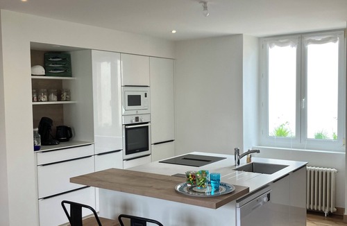Etel Villa | Charming house 2OOm from the port and seawater basin, right in the center of town.