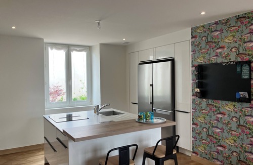 Etel Villa | Charming house 2OOm from the port and seawater basin, right in the center of town.