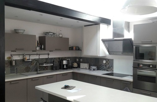 Baille House | Charming house, central, quiet, private parking and metro (Long term only)