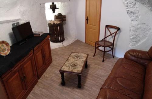 Arnedillo House | Charming house in Arnedillo with terrace