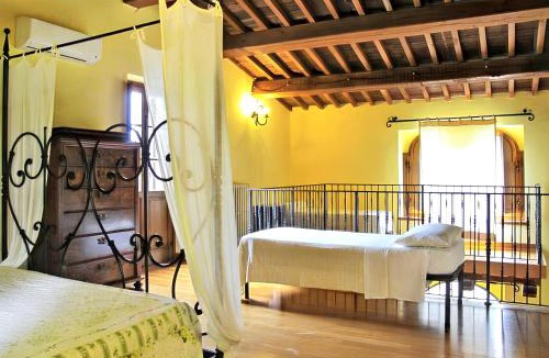 Ramazzano House | Charming house in Ramazzano - Le Pulci with shared pool